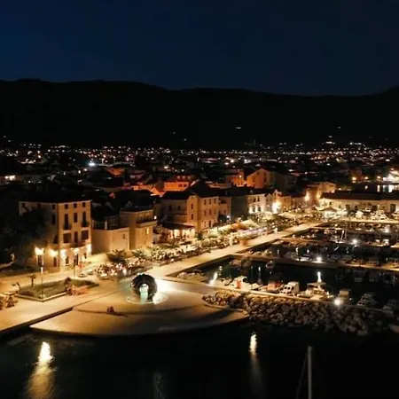Square One Kaštela